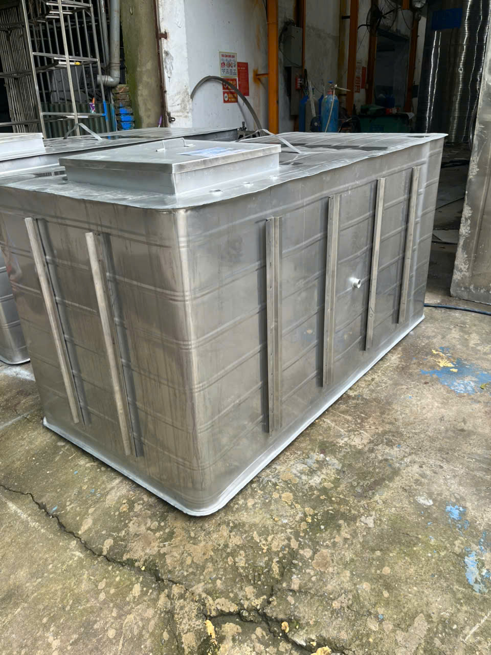 Cấu tạo bể nước ngầm inox: Thông tin đầy đủ cho người dùng