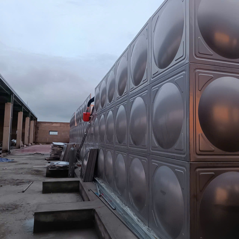 Chi phí lắp đặt bồn nước inox