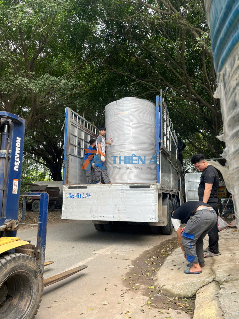 Địa chỉ cung cấp bồn nước inox đặt nổi tại đồng nai